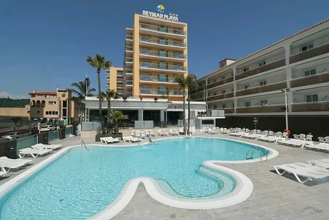 an aerial view of the pool at Hotel Reymar Playa